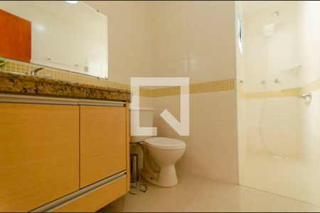 Casa à venda com 176m², 3 quartos e 5 vagasBanheiro