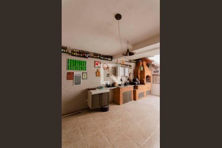 Casa à venda com 176m², 3 quartos e 5 vagasChurrasqueira