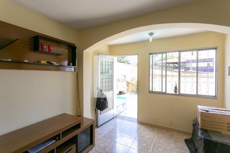 Sala de casa à venda com 2 quartos, 360m² em Renascença, Belo Horizonte