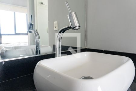 Apartamento à venda com 37m², 1 quarto e 1 vagaBanheiro Detalhe