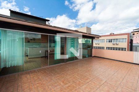 Apartamento à venda com 210m², 4 quartos e 2 vagasCobertura
