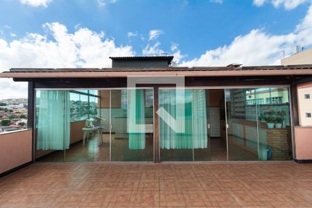 Apartamento à venda com 210m², 4 quartos e 2 vagasCobertura