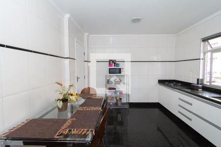 Apartamento à venda com 210m², 4 quartos e 2 vagasCozinha