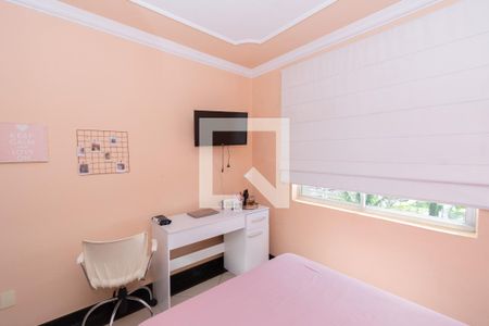 Apartamento à venda com 210m², 4 quartos e 2 vagasQuarto 2