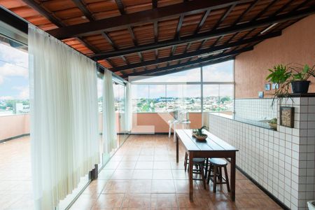 Apartamento à venda com 210m², 4 quartos e 2 vagasCobertura