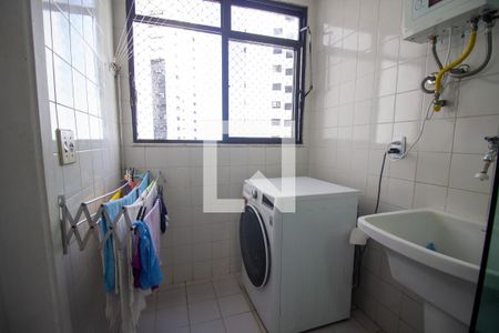 Apartamento à venda com 92m², 2 quartos e 2 vagasCozinha e Área de Serviço