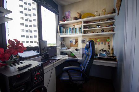 Apartamento à venda com 92m², 2 quartos e 2 vagasSuíte