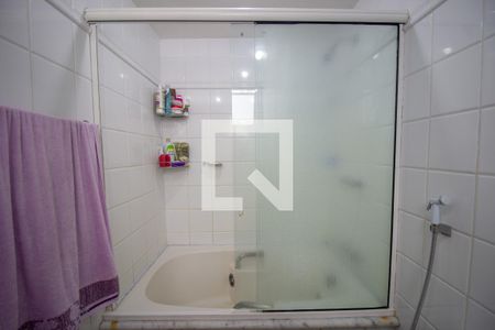 Apartamento à venda com 92m², 2 quartos e 2 vagasBanheiro da Suíte