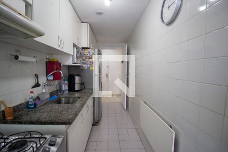 Apartamento à venda com 92m², 2 quartos e 2 vagasCozinha e Área de Serviço