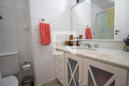 Apartamento à venda com 92m², 2 quartos e 2 vagasBanheiro da Suíte