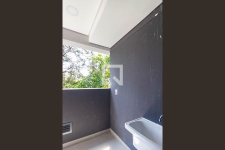 Varanda e Área de Serviço de apartamento à venda com 2 quartos, 57m² em Ferreira, São Paulo