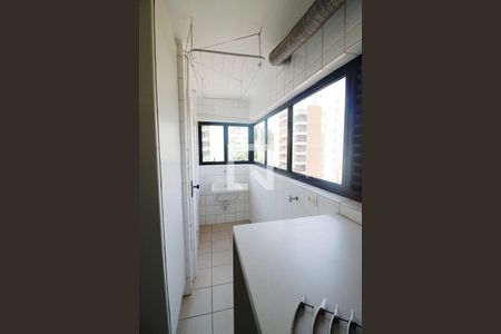 Apartamento para alugar com 124m², 3 quartos e 3 vagas Apartamento para alugar com 124m², 3 quartos e 3 vagasÁrea de Serviço