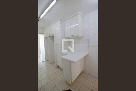 Apartamento para alugar com 124m², 3 quartos e 3 vagas Apartamento para alugar com 124m², 3 quartos e 3 vagasCozinha