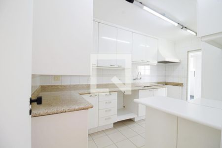 Apartamento para alugar com 124m², 3 quartos e 3 vagas Apartamento para alugar com 124m², 3 quartos e 3 vagasCozinha