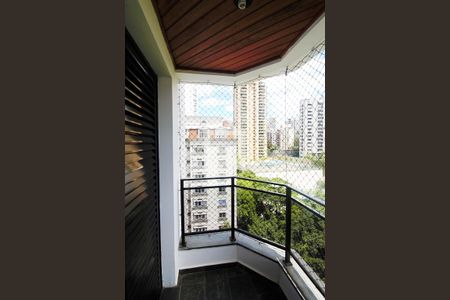 Apartamento para alugar com 124m², 3 quartos e 3 vagas Apartamento para alugar com 124m², 3 quartos e 3 vagasVaranda do Suíte 3