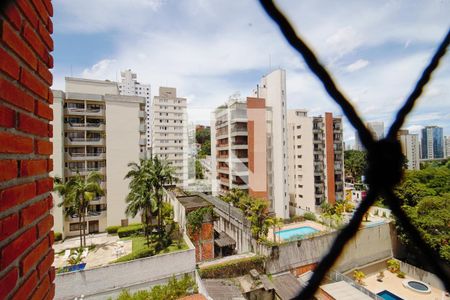 Apartamento para alugar com 124m², 3 quartos e 3 vagas Apartamento para alugar com 124m², 3 quartos e 3 vagasVista do Quarto 2