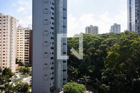 Vista de apartamento à venda com 4 quartos, 195m² em Vila Suzana, São Paulo