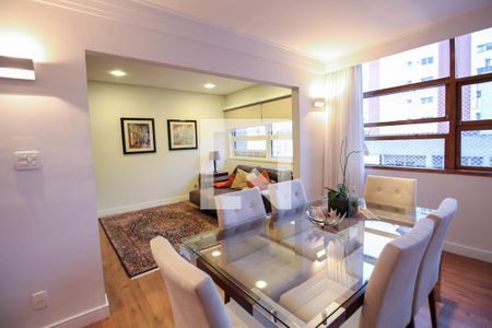 Apartamento à venda com 161m², 2 quartos e 1 vagaSala de Jantar