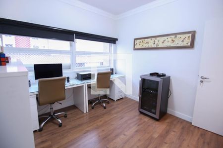 Apartamento à venda com 161m², 2 quartos e 1 vagaEscritório