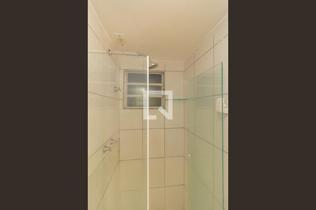 Apartamento para alugar com 50m², 2 quartos e 1 vagaDetalhe do Banheiro Social