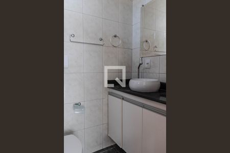 Banheiro da Suíte de apartamento para alugar com 2 quartos, 55m² em Nova Granada, Belo Horizonte