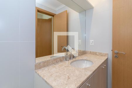Apartamento para alugar com 66m², 2 quartos e 1 vaga Apartamento para alugar com 66m², 2 quartos e 1 vagaBanheiro da Suíte 2