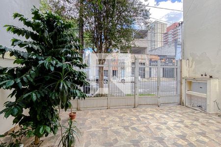 Vista de casa à venda com 3 quartos, 150m² em Quinta da Paineira, São Paulo