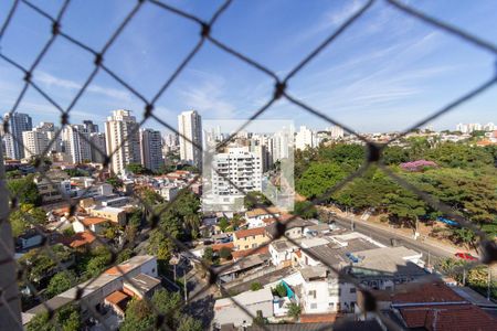 Apartamento à venda com 87m², 4 quartos e 2 vagasVista da janela do Quarto 2