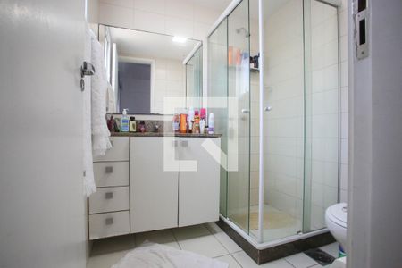 Apartamento à venda com 181m², 3 quartos e 2 vagasBanheiro da Suíte