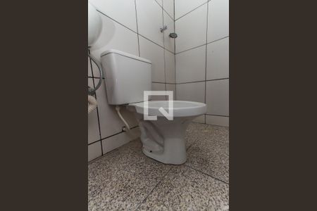 Casa para alugar com 30m², 1 quarto e sem vaga Casa para alugar com 30m², 1 quarto e sem vagaBanheiro