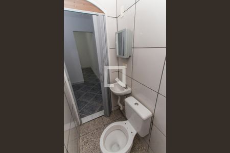 Casa para alugar com 30m², 1 quarto e sem vaga Casa para alugar com 30m², 1 quarto e sem vagaBanheiro
