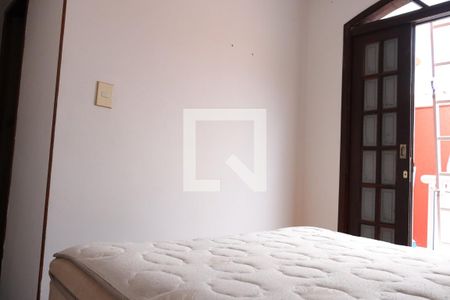 Casa de condomínio à venda com 130m², 3 quartos e 1 vagasuite