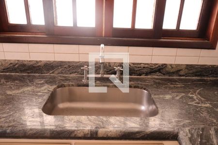 Casa de condomínio à venda com 130m², 3 quartos e 1 vagacozinha