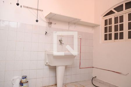 Casa de condomínio à venda com 130m², 3 quartos e 1 vagaÁrea de Serviço