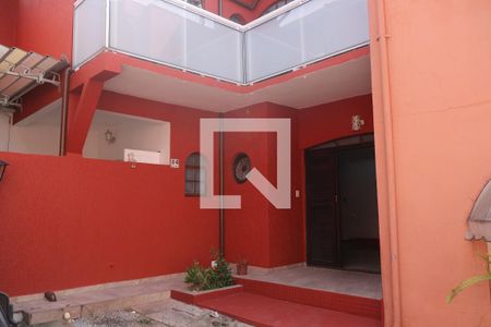 Casa de condomínio à venda com 130m², 3 quartos e 1 vagaFachada