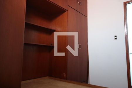 Casa de condomínio à venda com 130m², 3 quartos e 1 vagaquarto 2