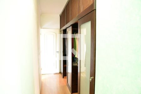 Casa de condomínio para alugar com 315m², 3 quartos e 6 vagasCloset da suíte 3