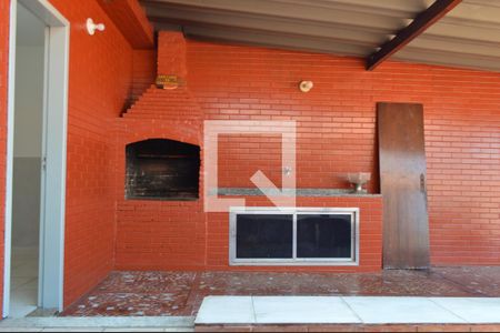 Casa de condomínio para alugar com 300m², 3 quartos e 4 vagasChurrasqueira 