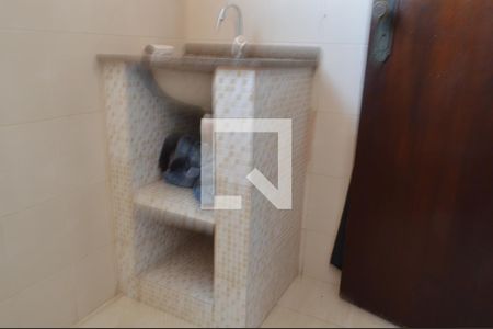 Casa de condomínio para alugar com 300m², 3 quartos e 4 vagasLavabo