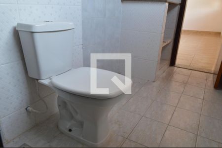 Casa de condomínio para alugar com 300m², 3 quartos e 4 vagasBanheiro da Suíte