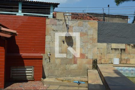 Casa de condomínio para alugar com 300m², 3 quartos e 4 vagasQuintal 