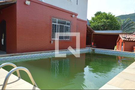 Casa de condomínio para alugar com 300m², 3 quartos e 4 vagasPiscina