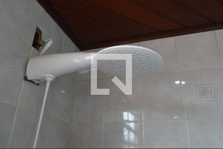 Casa de condomínio para alugar com 300m², 3 quartos e 4 vagasBanheiro da Suíte