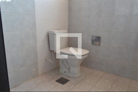 Casa de condomínio para alugar com 300m², 3 quartos e 4 vagasBanheiro