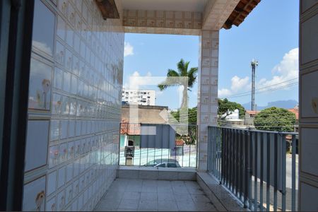 Casa de condomínio para alugar com 300m², 3 quartos e 4 vagasVaranda do Quarto 1
