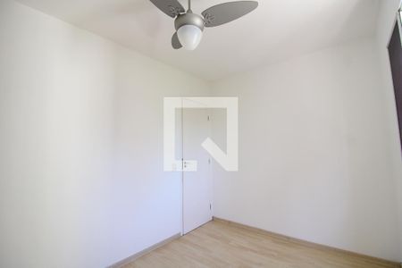 Quarto 01 de apartamento para alugar com 2 quartos, 50m² em Jacarepaguá, Rio de Janeiro