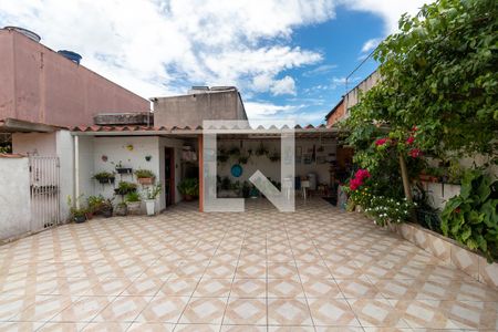 Casa à venda com 101m², 2 quartos e 3 vagasQuintal