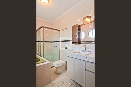 Casa à venda com 275m², 3 quartos e 6 vagasBanheiro da Suíte