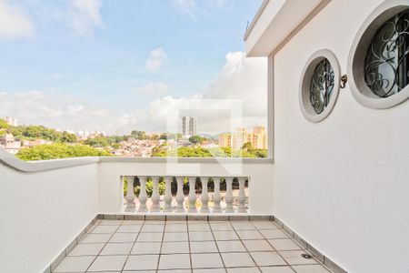 Casa à venda com 275m², 3 quartos e 6 vagasVaranda