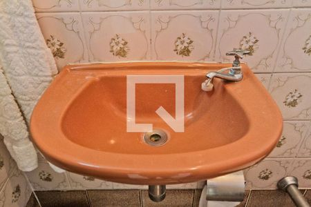 Casa à venda com 275m², 3 quartos e 6 vagasBanheiro de Serviço